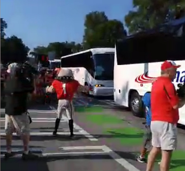 The Dawgs have arrived!