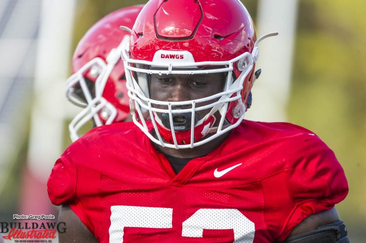 Michael Barnett practices with the offensive line 10/19/2016