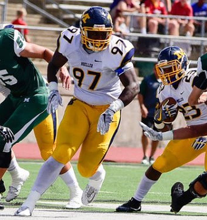Aeneas Hawkins (97) - Class of 2018 (photo from Aeneas Hawkins - Twitter)
