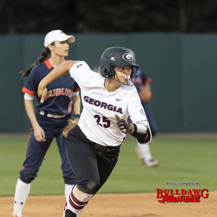 Lacey Sumerlin can run bases and blow bubbles – Georgia vs. Auburn game one