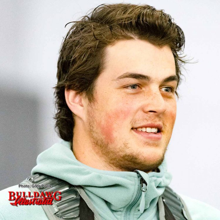 Jacob Eason cuts off his long hair for a more mature look for the 2017 season.